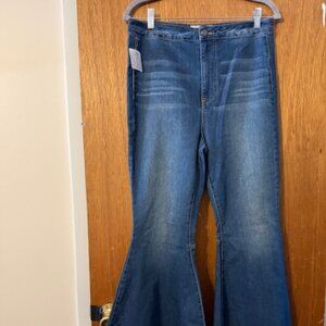 NWT Free People 61855- 16515125 flare Jeans 15.5" Waist, 29" inseam, Rise 13"